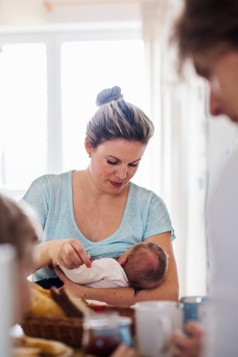 How to Prepare Older Siblings for a New Baby